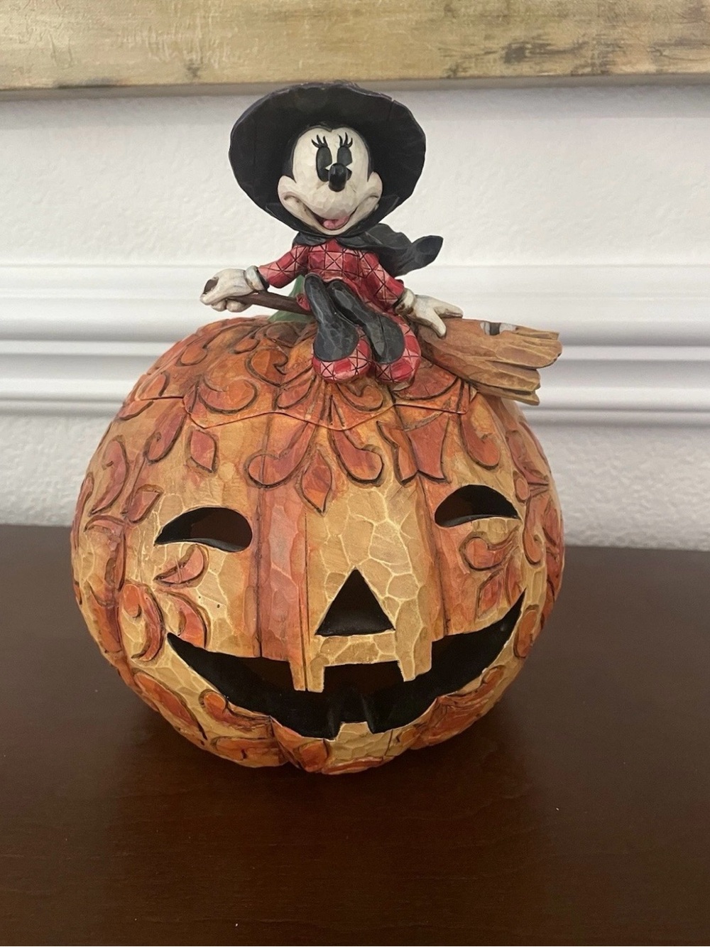 Walt Disney Showcase Collection "A Spellbinding Halloween" Figurine BROKE READ